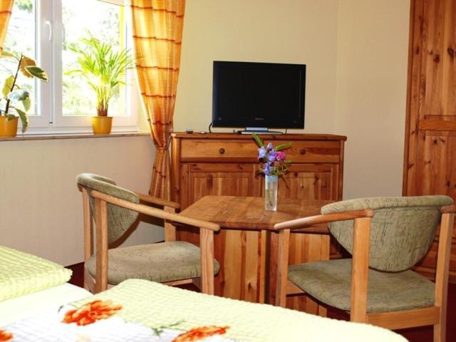 ריבניץ-דאמגארטן Landhotel Zum Honigdieb חדר תמונה