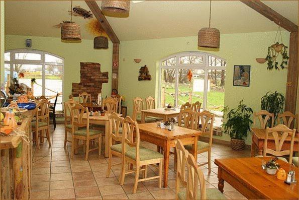 ריבניץ-דאמגארטן Landhotel Zum Honigdieb מראה חיצוני תמונה