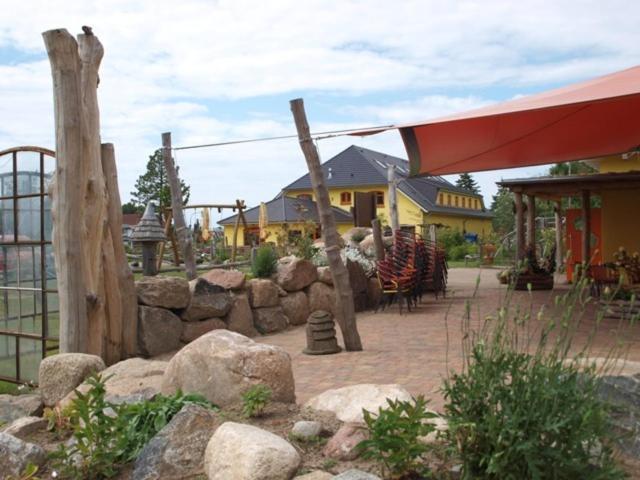ריבניץ-דאמגארטן Landhotel Zum Honigdieb מראה חיצוני תמונה